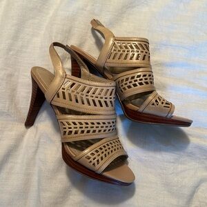 women’s nude design heel